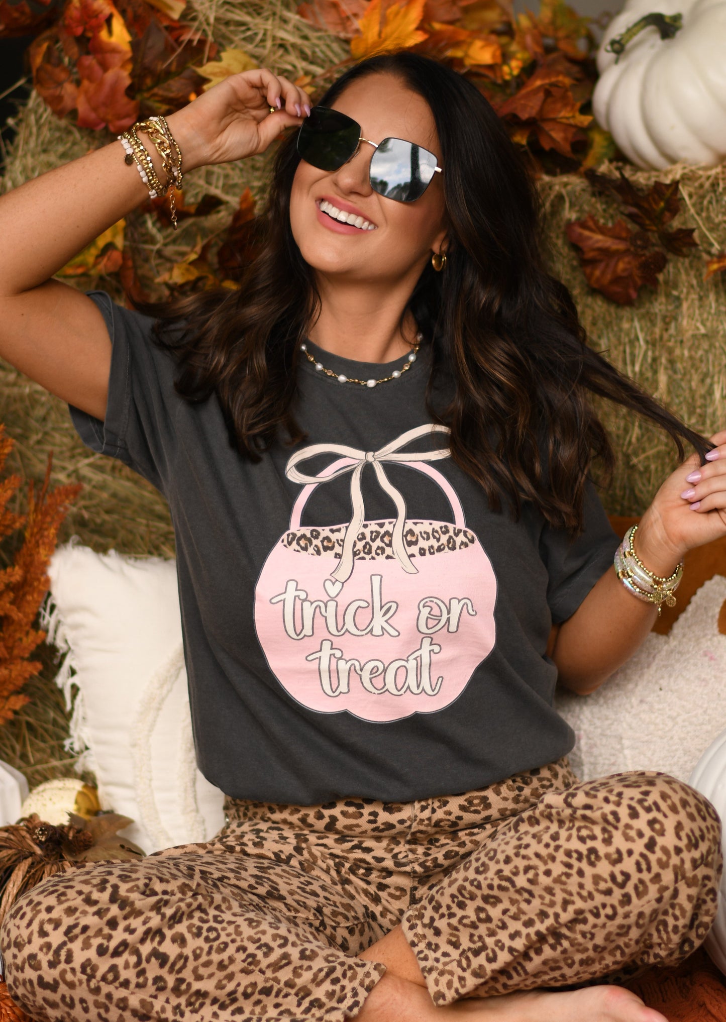 TRICK OR TREAT LEOPARD BUCKET TEE