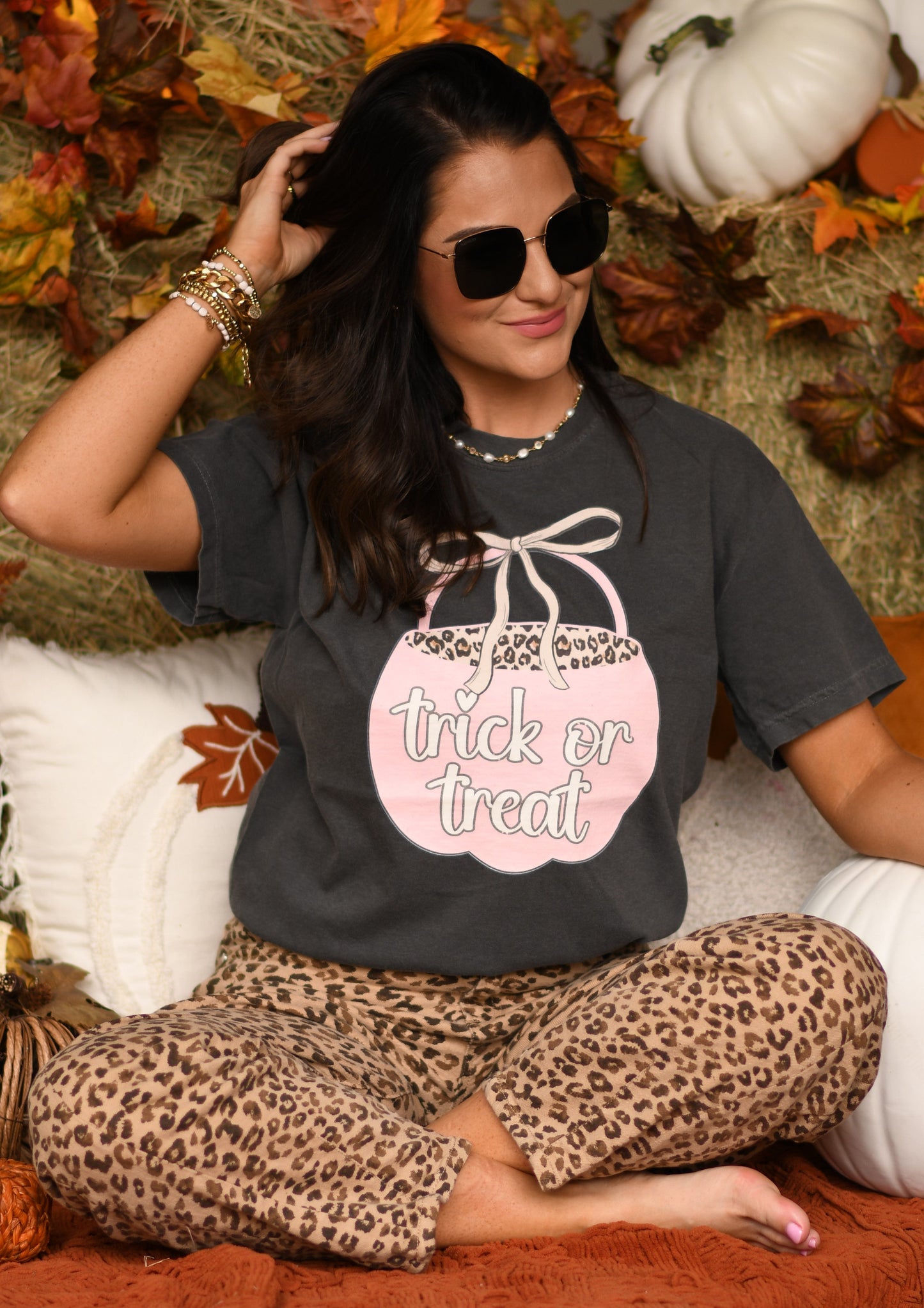 TRICK OR TREAT LEOPARD BUCKET TEE